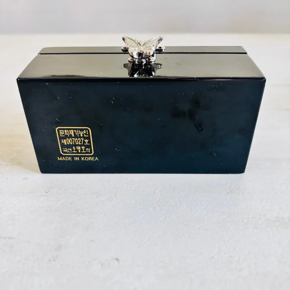 Unbranded beautiful vintage